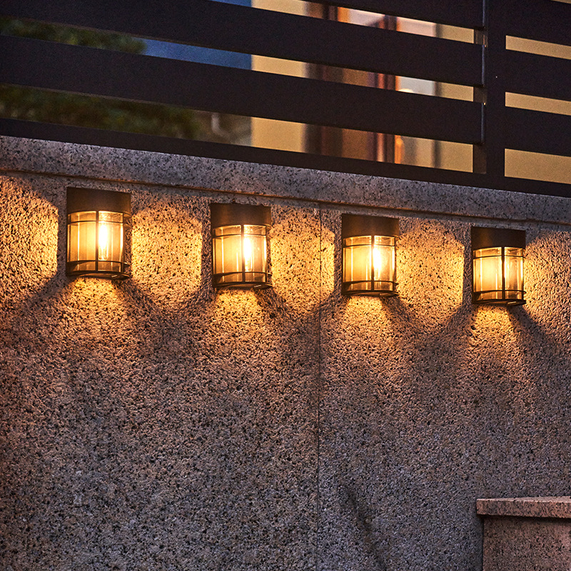 Smart Garden Fence - LED ソーラーガーデンライト屋外防水スマートライトコントロールセンサー中庭フェンスバルコニー階段ソーラー装飾壁ランプ